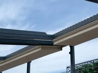 ALUMINIJSKA PERGOLA SA PLATNOM