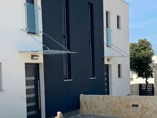 TOČKASTE NADSTREŠNICE